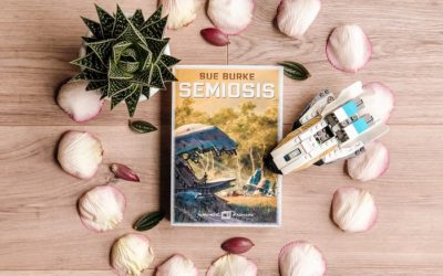 « Bonjour chers lecteurs, je m’appelle Stevland et je suis un bambou arc-en-ciel gigantesque. J’évolue depuis des milliards d’années sur la planète Pax. Il y a quelques temps, j’ai vu débarquer de nouveaux « animaux », ils se tiennent sur deux jambes et semblent eux aussi être dotés d’intelligence. »